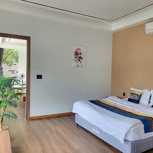 King Room Mountain View